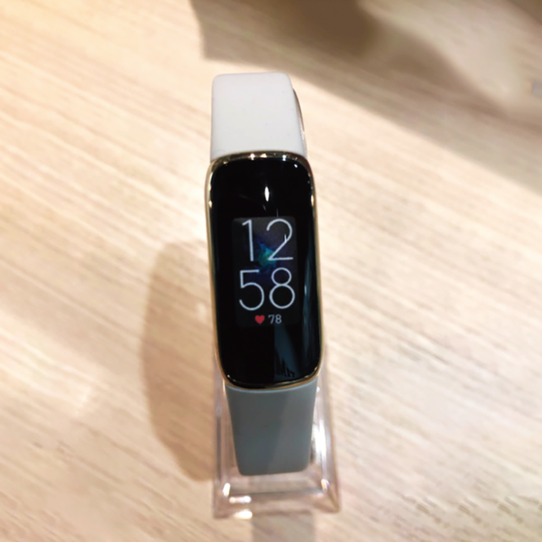 写真：時計専門店　タイムタイム Fitbit Luxe