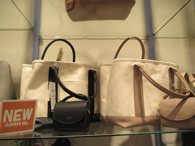 Lee 新作帆布バッグ