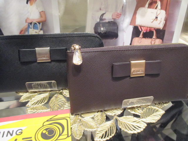 dazzlin新作財布☆